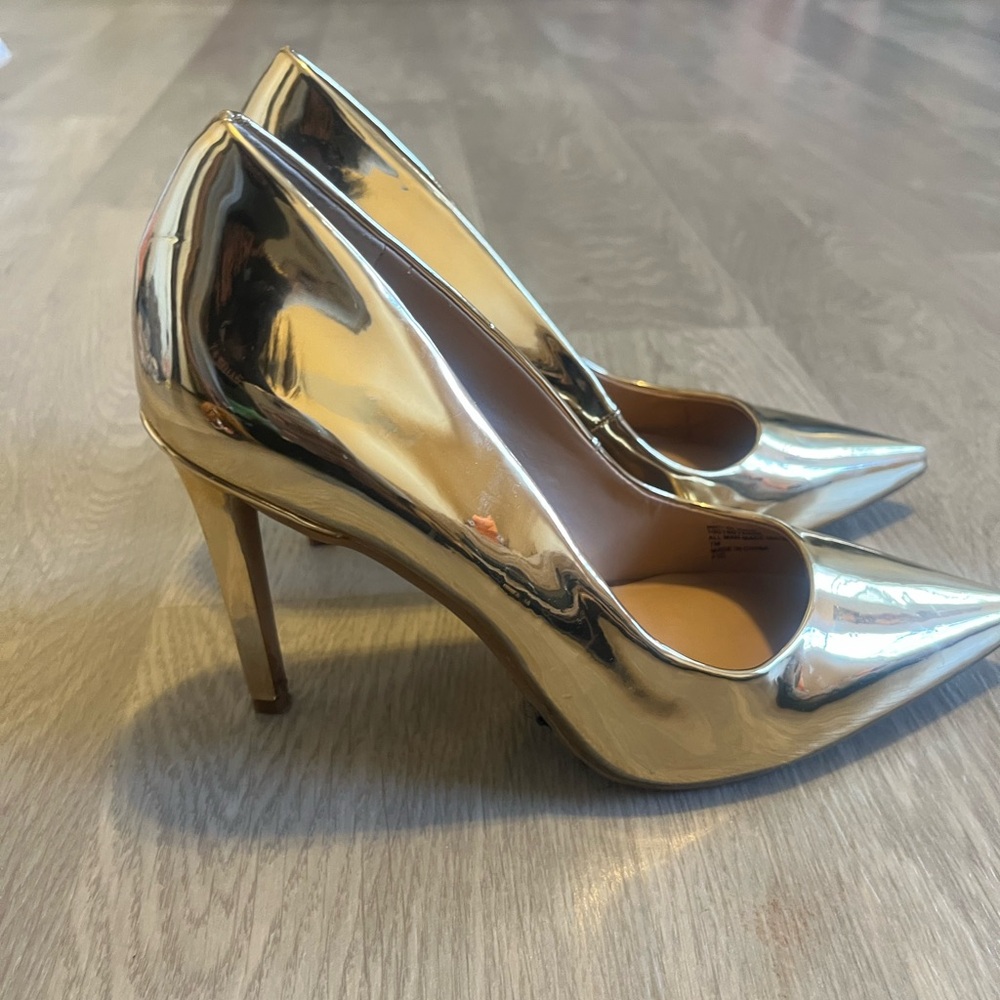 INC International Concepts Metallic Gold Pointed-Toe Stiletto Pumps - Picture 2 of 7